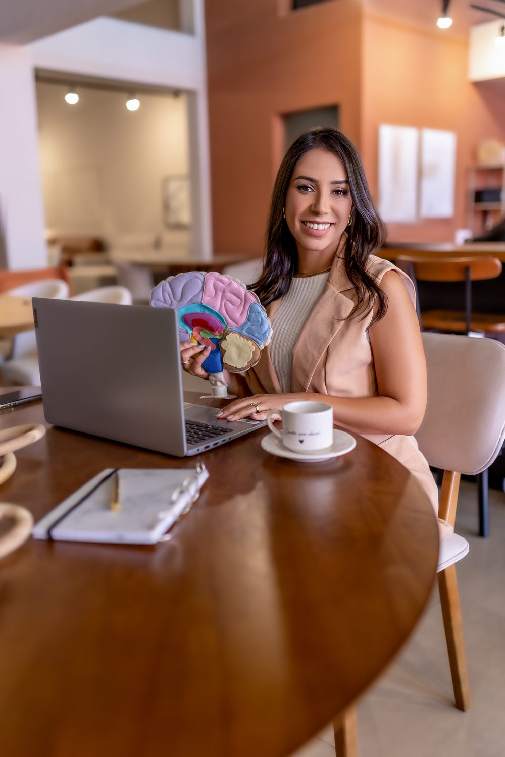 Gabriela Loiola, criadora do método Conectar para Educar